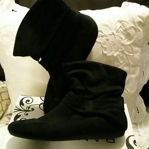 Booties black like new